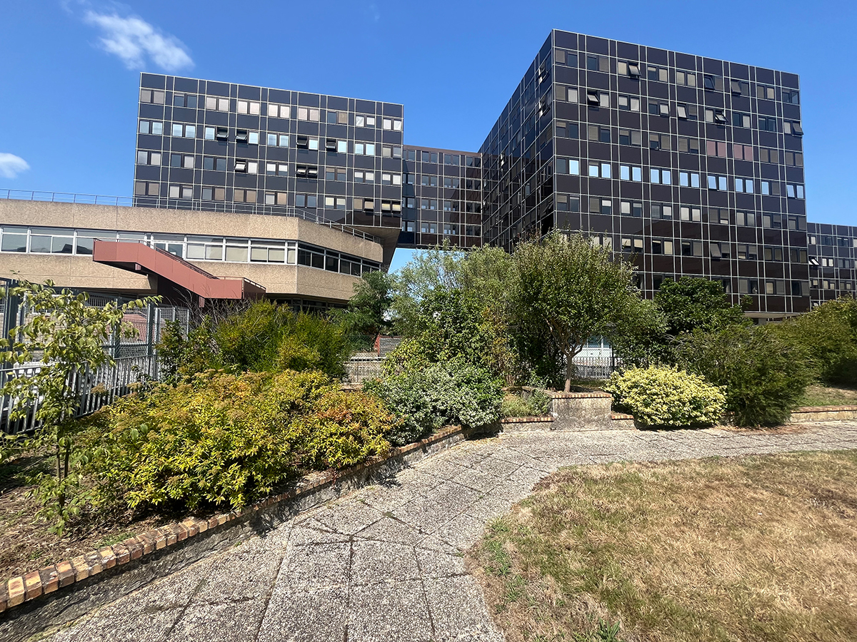 agence architecture DLW : projet de réhabilitation tertiaire du siège de la CPAM de Loire-Atlantique à Nantes